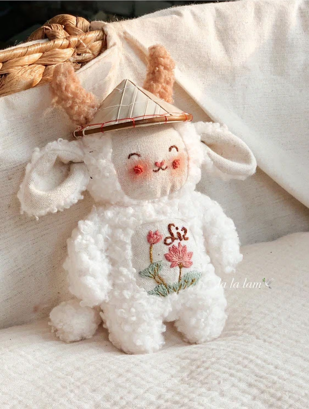 Personalized Vietnamese Embroidered Animal Keychain with Nón Lá