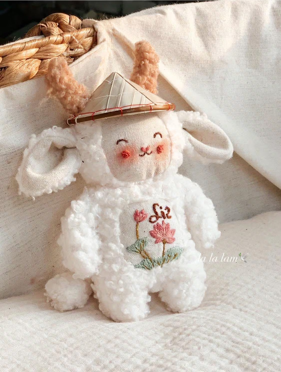 Personalized Vietnamese Embroidered Animal Keychain with Nón Lá