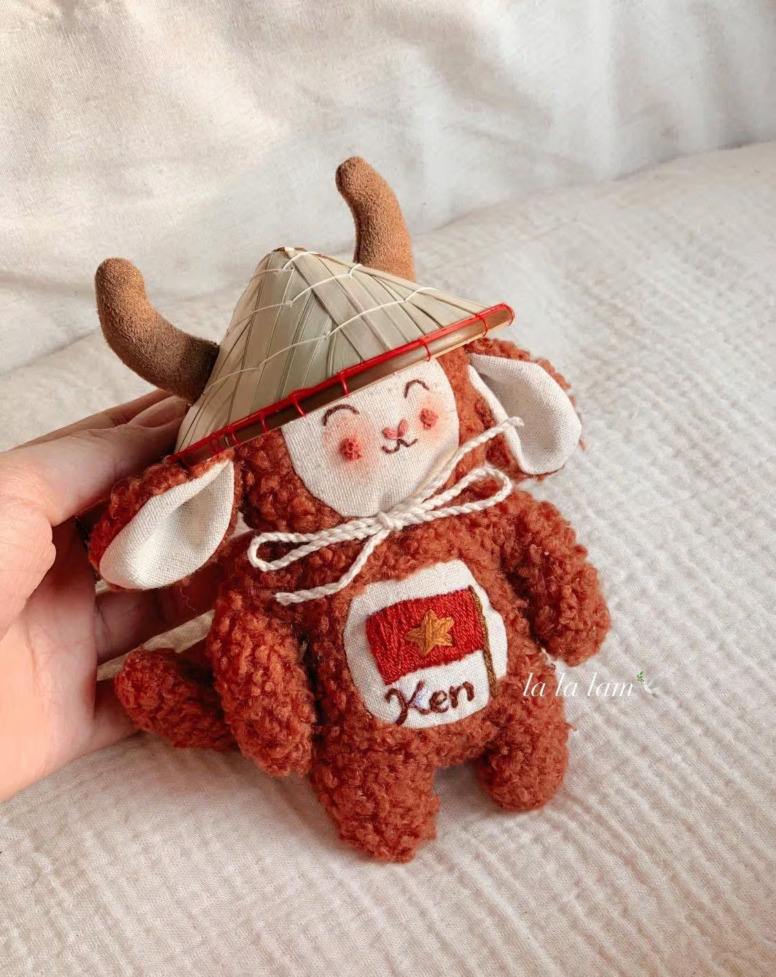 Personalized Vietnamese Embroidered Animal Keychain with Nón Lá